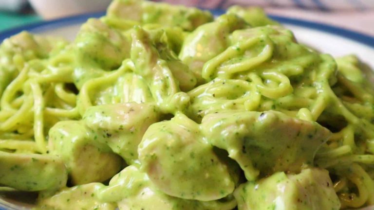 One-Pot Creamy Chicken Pesto Pasta