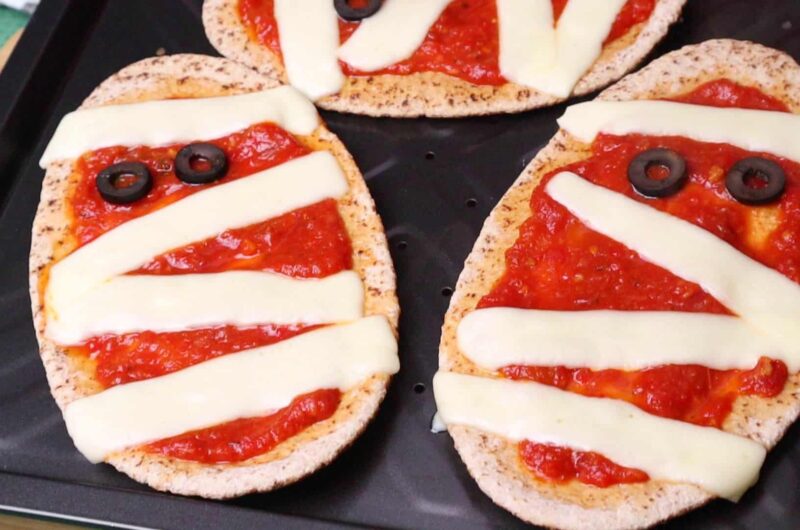 Quick Halloween Mummy Pizza Recipe
