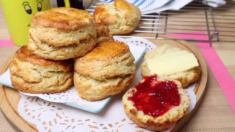 How to make Scones : A Quick Bread Cake