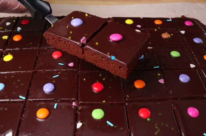 Chocolate Cake Quick and Easy!