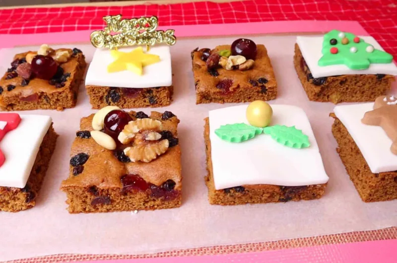 Easy Christmas Party Cake in Minutes