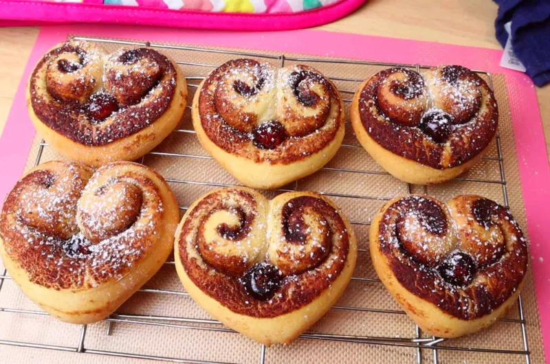 Cinnamon Heart Rolls Recipe