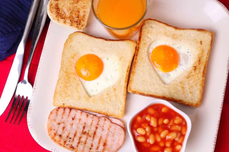 Valentine's Day Breakfast in Bed